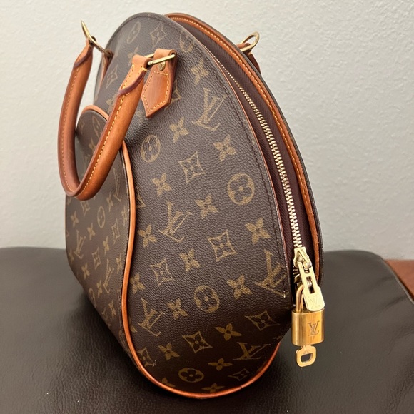 Louis Vuitton Ellipse monogram coated canvas bag with leather trims - Picture 3 of 15